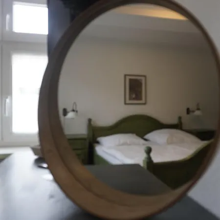 Hotel Garni Zur Post 2*