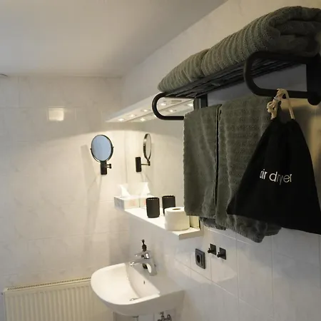 & Restaurant Zur Post Hotel