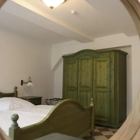 Garni Zur Post Hotel 2*