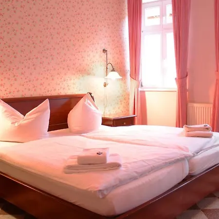 & Restaurant Zur Post 2*