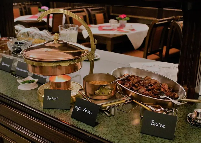 & Restaurant Zur Post Hotell