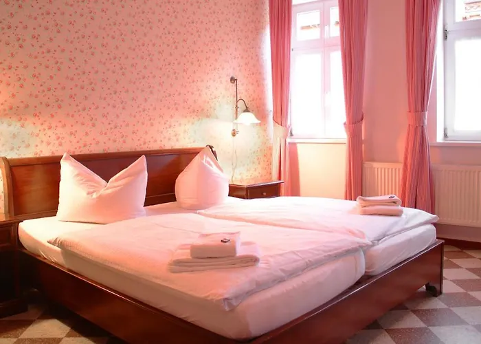 & Restaurant Zur Post 2*